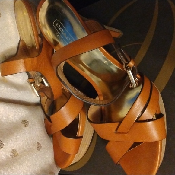 Coach Dani women's tan strap platform heels sz 9B - Picture 6 of 17